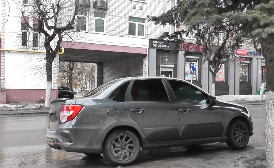 В Брянские полицейские оштрафовали за тонировку двух «хитрых» водителей
