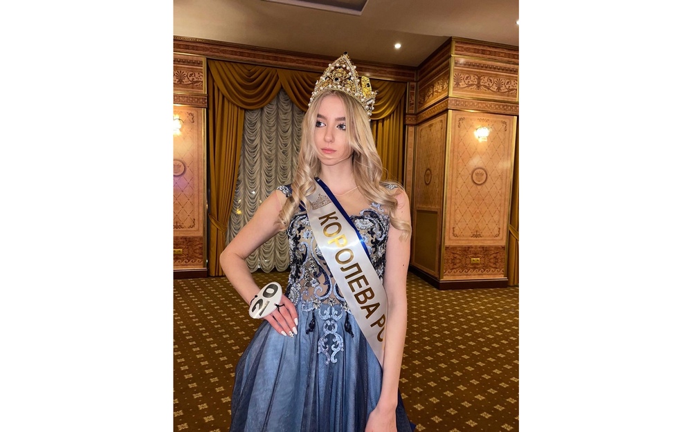 19-летняя Анастасия Александрова из Брянска стала «Гранд Королевой России»