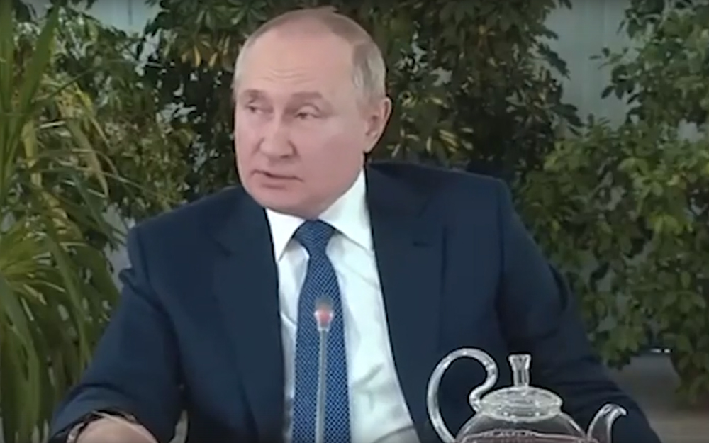 Путин: «Предпосылок для введения военного положения в России нет»