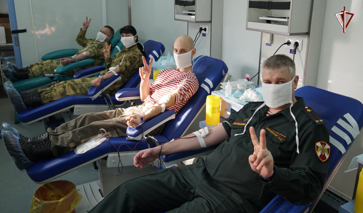 Брянские росгвардейцы сдали кровь для пострадавших жителей Донбасса