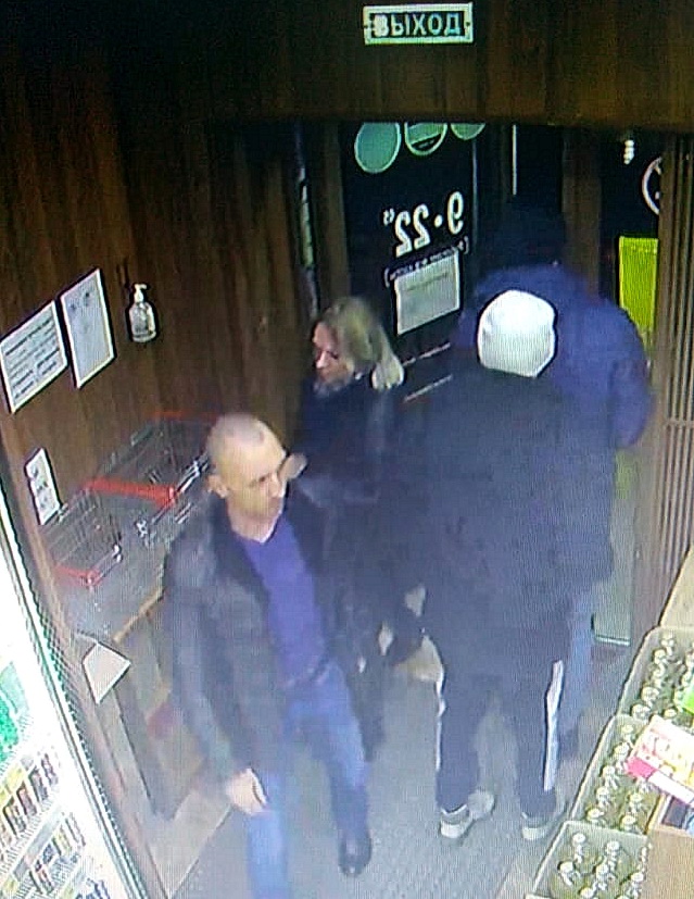 В Новозыбкове ищут пару, которая расплатилась в магазине фальшивой купюрой