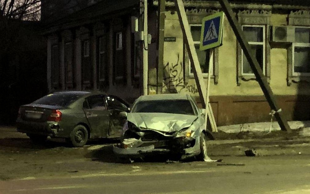 В ДТП на Пионерской в Брянске пострадала 22-летняя автомобилистка