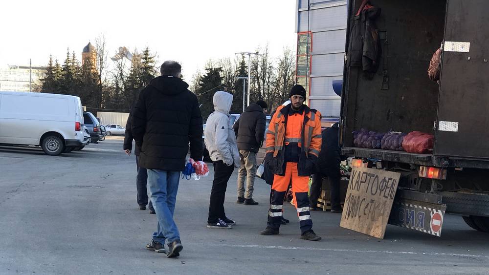Жители Брянска возмутили торговцев нежеланием покупать дешёвый картофель