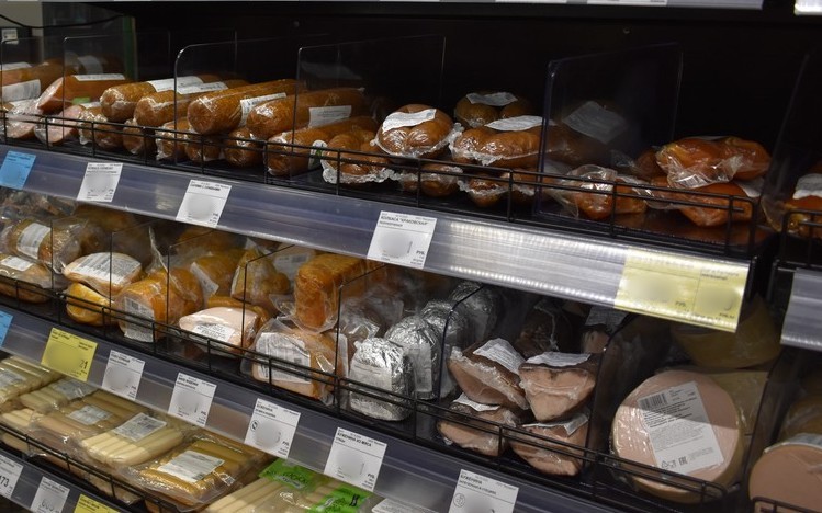 Покупательский ажиотаж в Брянске подобрался к мясным продуктам