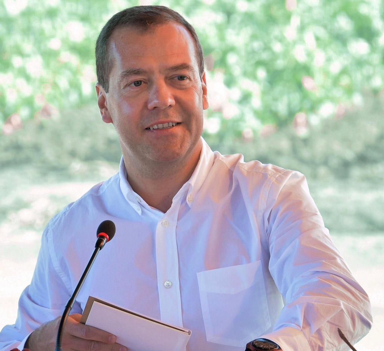 Медведев: «Россия отказалась обсуждать с Японией мирный договор, и это оправдано»
