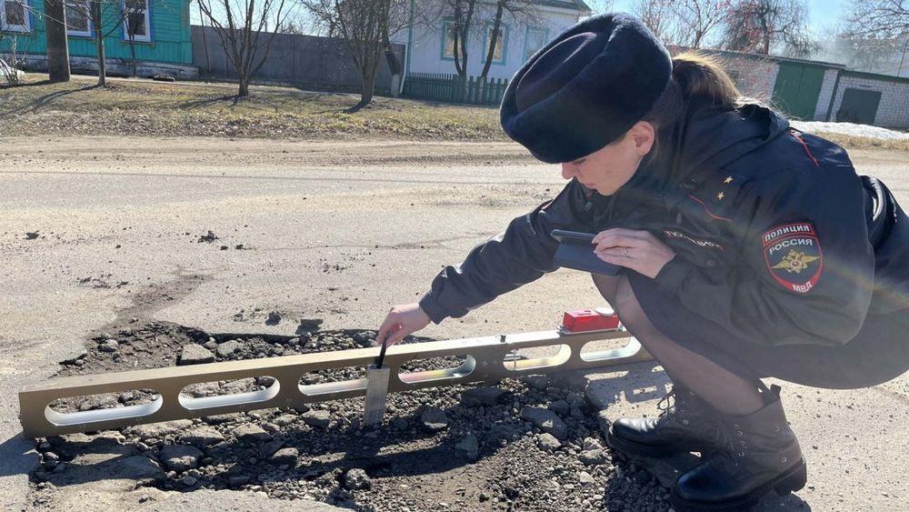 В Новозыбкове сотрудники ГИБДД проверили состояние улично-дорожной сети