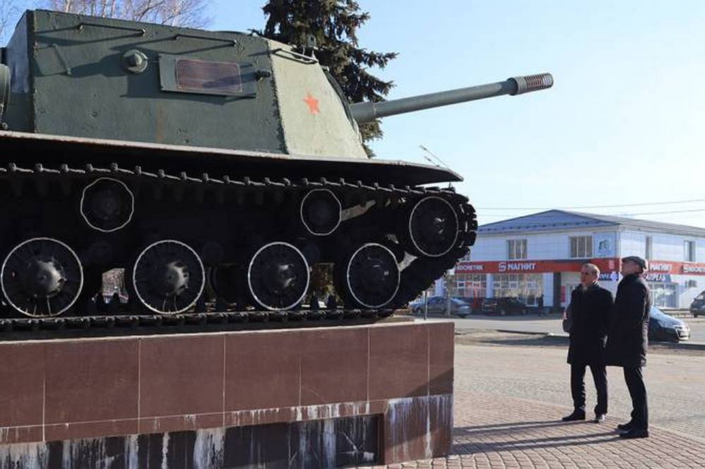 В Брянске благоустроят памятник самоходке ИСУ-152