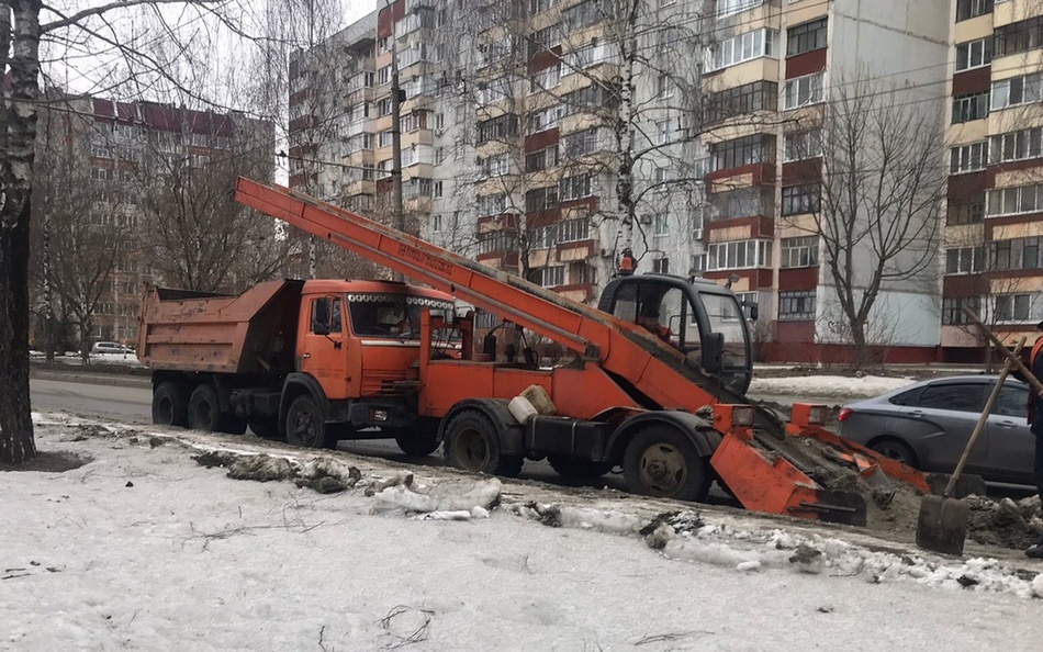 С начала марта с улиц Брянска вывезли 7 600 тонн песка