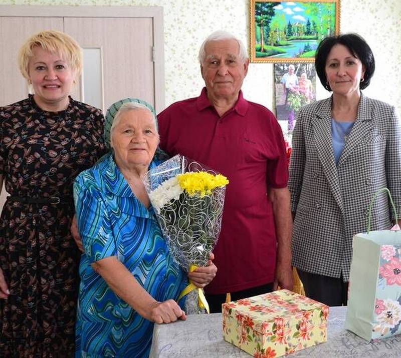 В Навле Брянской области супруги Чубаковы отпраздновали бриллиантовую свадьбу