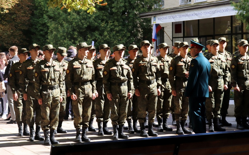 В Брянске в БГИТУ открылась военная кафедра