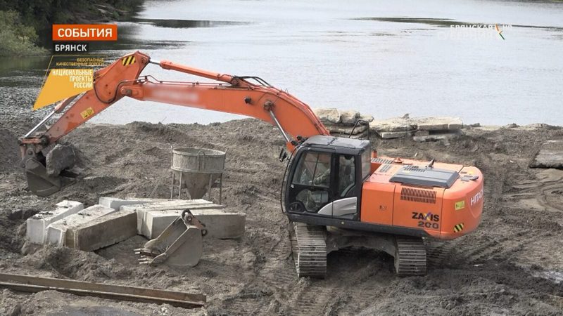 В Брянске строители Славянского моста начали наверстывать упущенное из-за паводка и дождей время