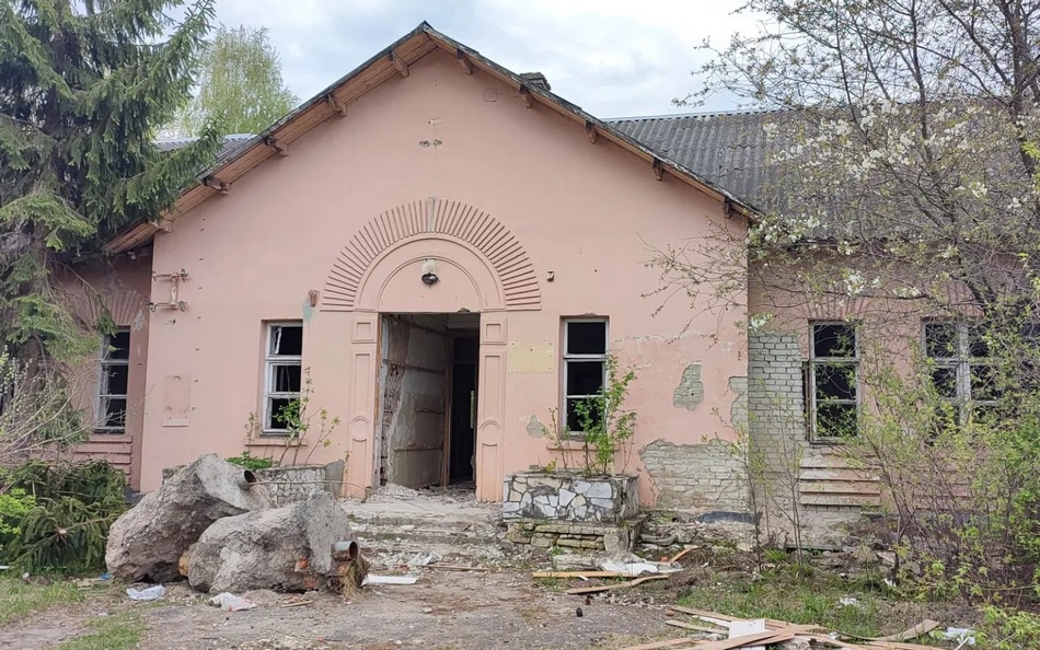 Брянцам показали фотографии сгоревшего в Фокинском районе Брянска красивого здания
