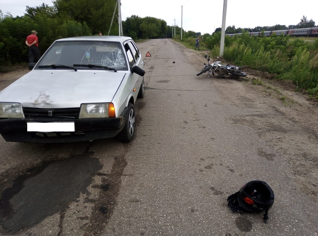 16-летний мопедист попал под машину в Климово