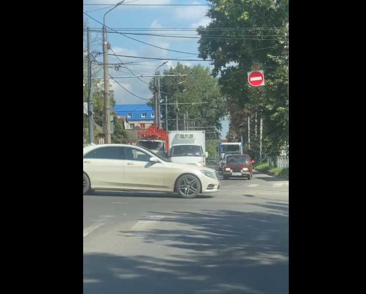Брянских автолюбителей предупредили о камере на пересечении Урицкого и Красноармейской
