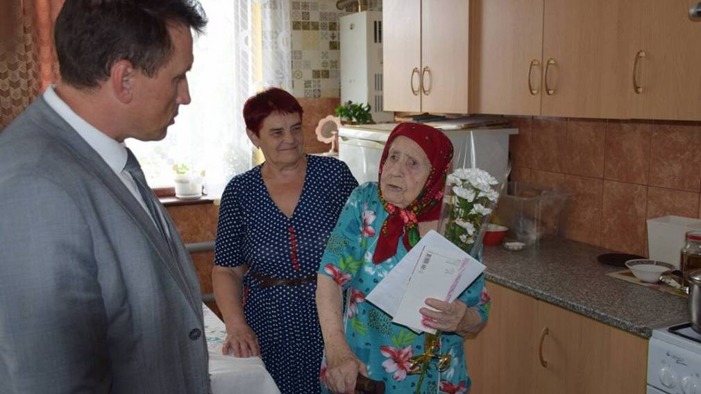 Свой 100-летний юбилей празднует жительница Климовского района