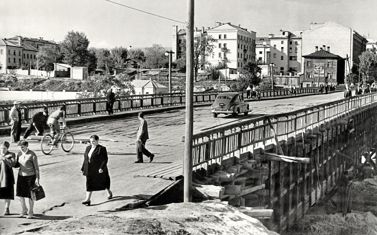 Жителям Брянска показали историческое фото моста через Нижний Судок