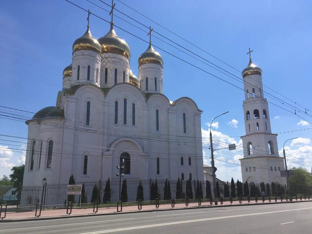 В Брянске завершается роспись кафедрального собора