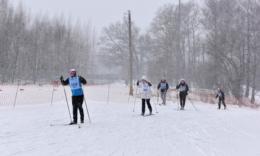 В Брянской области «Лыжня России» прошла под снегопадом