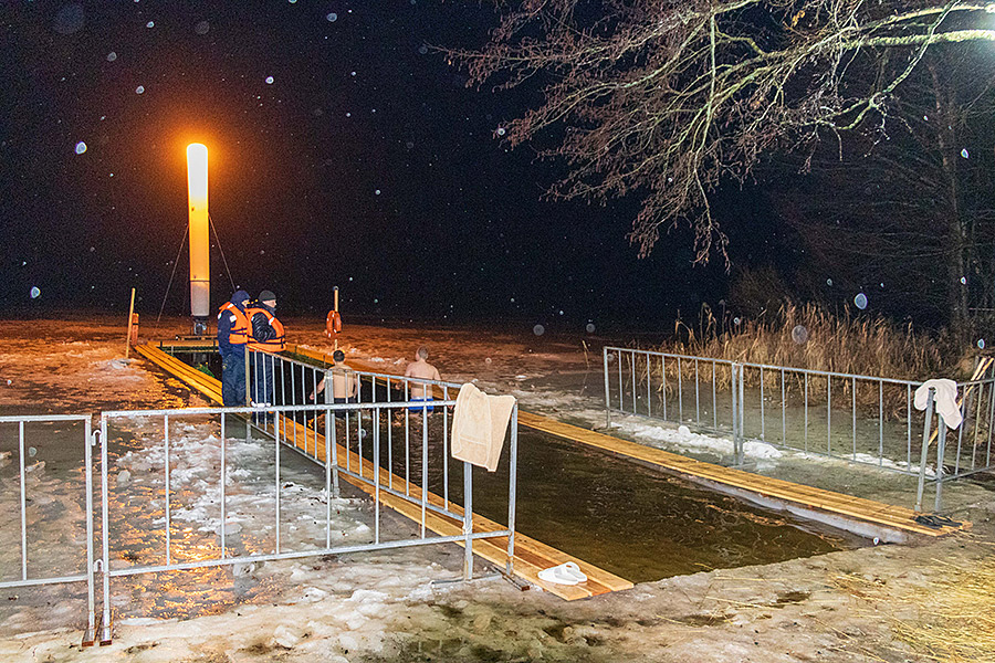 К утру 19 января в Брянске в Крещенских купаниях поучаствовали 189 человек