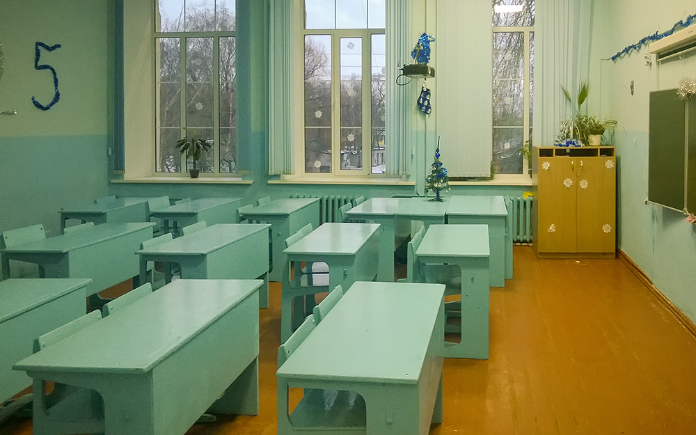 В Брянской области развеяли слухи о создании казарм в местных школах