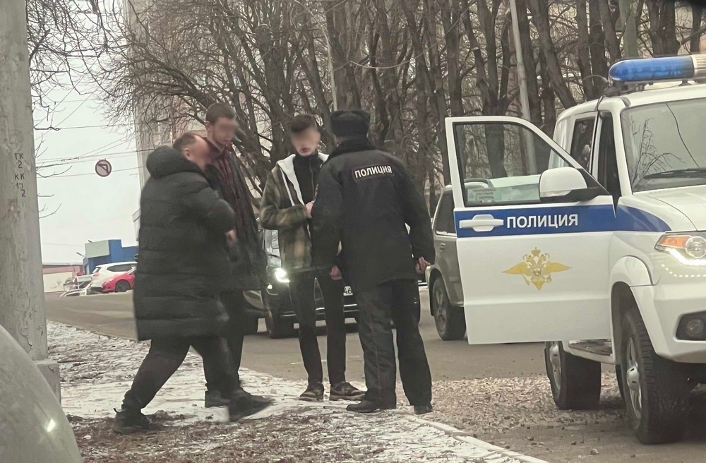 На Емлютина в Брянске полиция пресекла драку мужчин