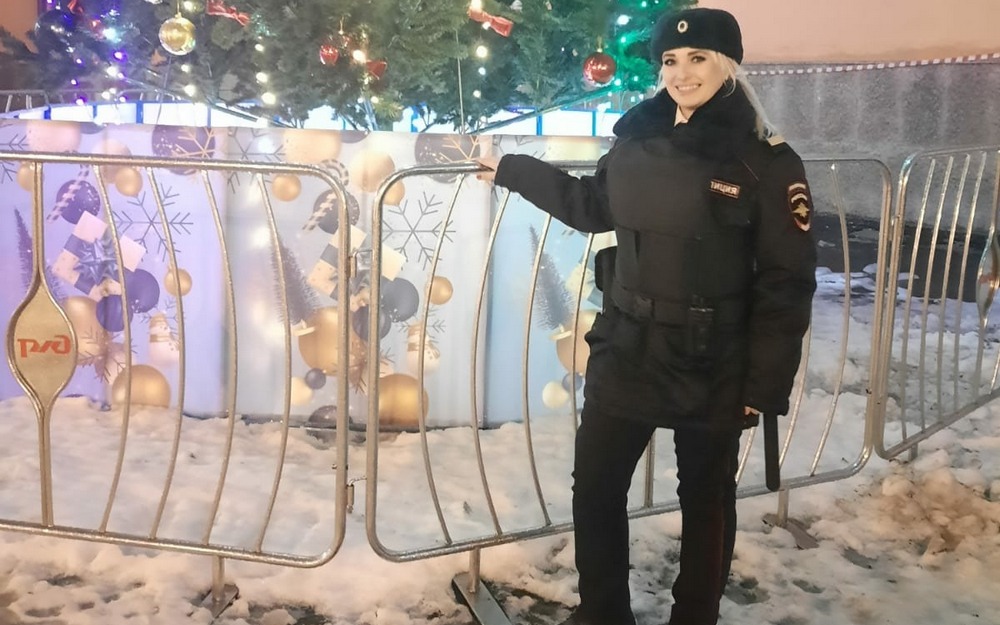 Сотрудница транспортной полиции спасла жизнь девочке на станции Брянск-I