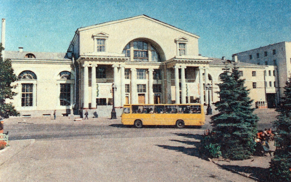 Опубликован сделанный в 1984 году снимок вокзала Брянск I