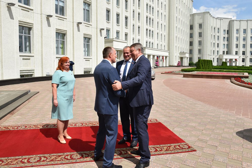 Брянская делегация во главе с губернатором Александром Богомазом провела переговоры в Могилеве