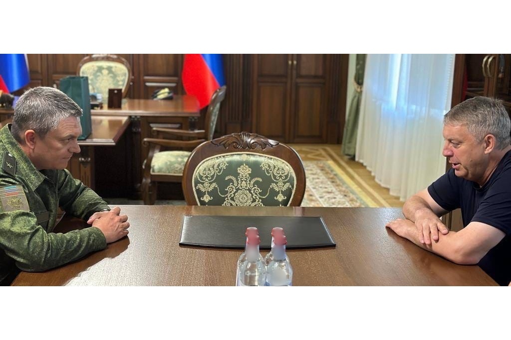 Брянский губернатор Александр Богомаз встретился с главой ЛНР Леонидом Пасечником