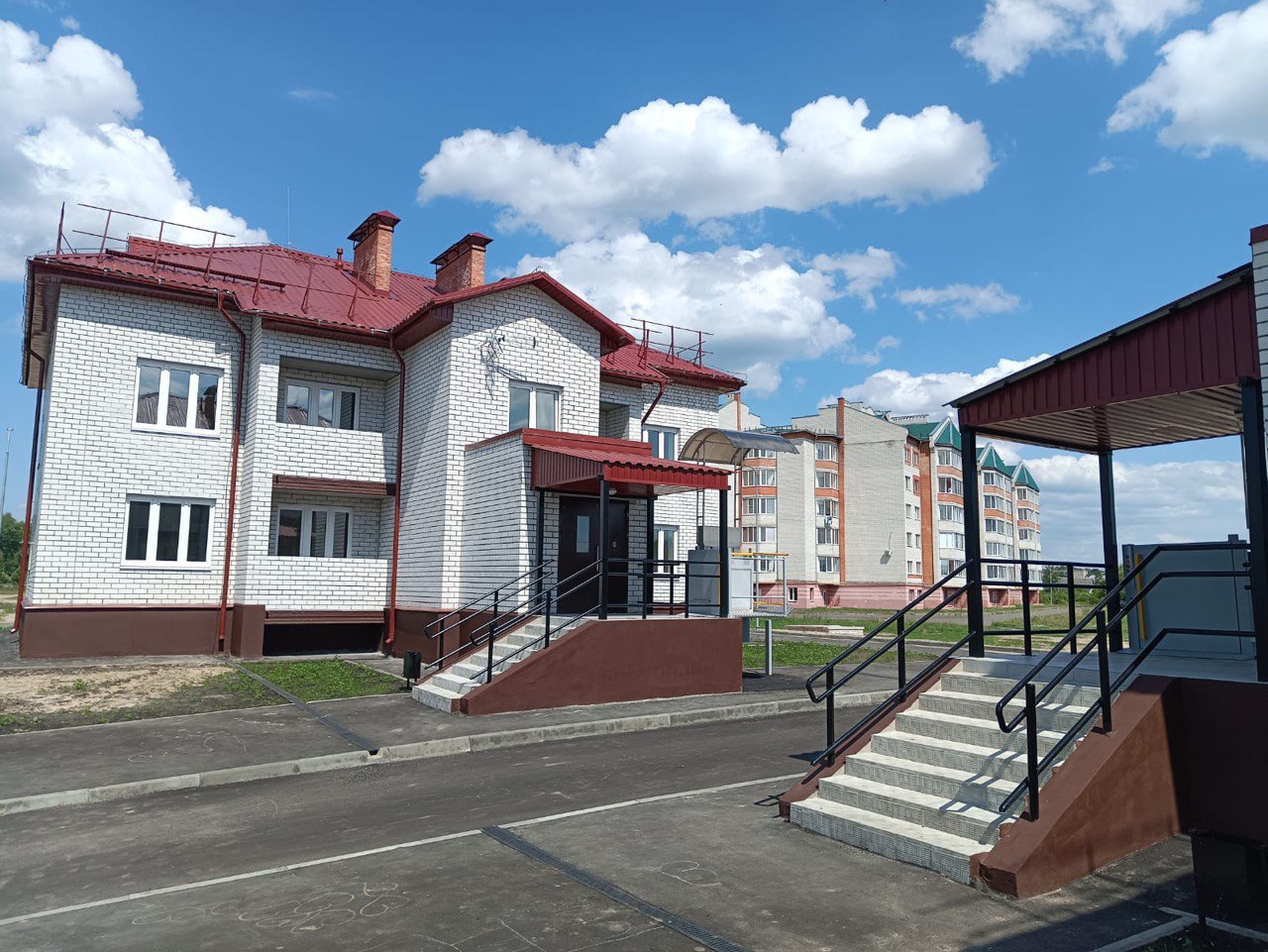 В июле в Унече Брянской области будут сданы два восьмиквартирных дома для детей-сирот
