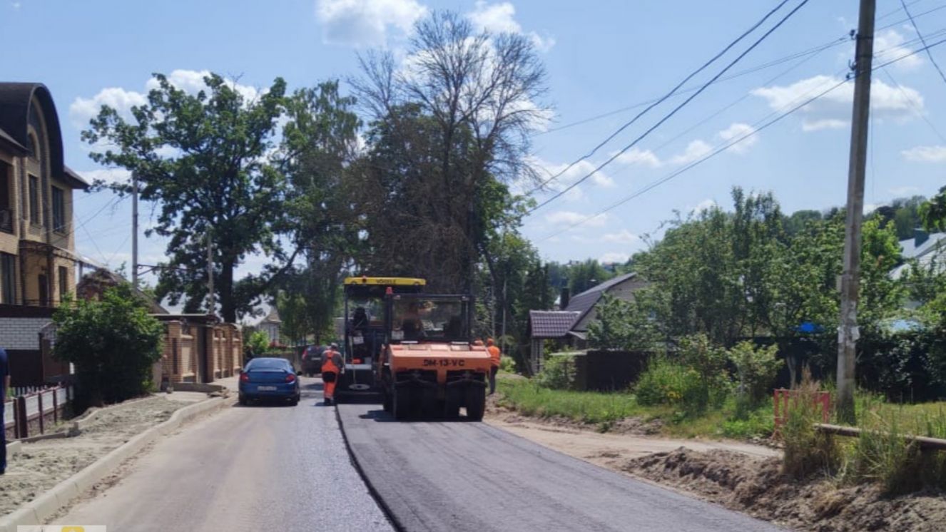 На улице Калинина в Брянске ведется ремонт дороги
