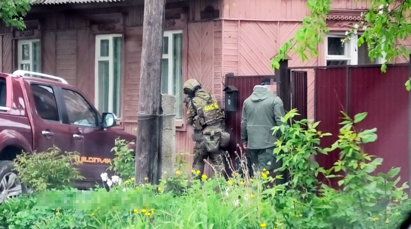 Житель Брянской области задержан ФСБ по подозрению в сборе данных и планировании теракта