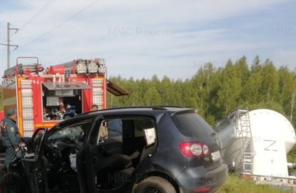 В Жуковском муниципальном округе легковушка столкнулась с грузовиком