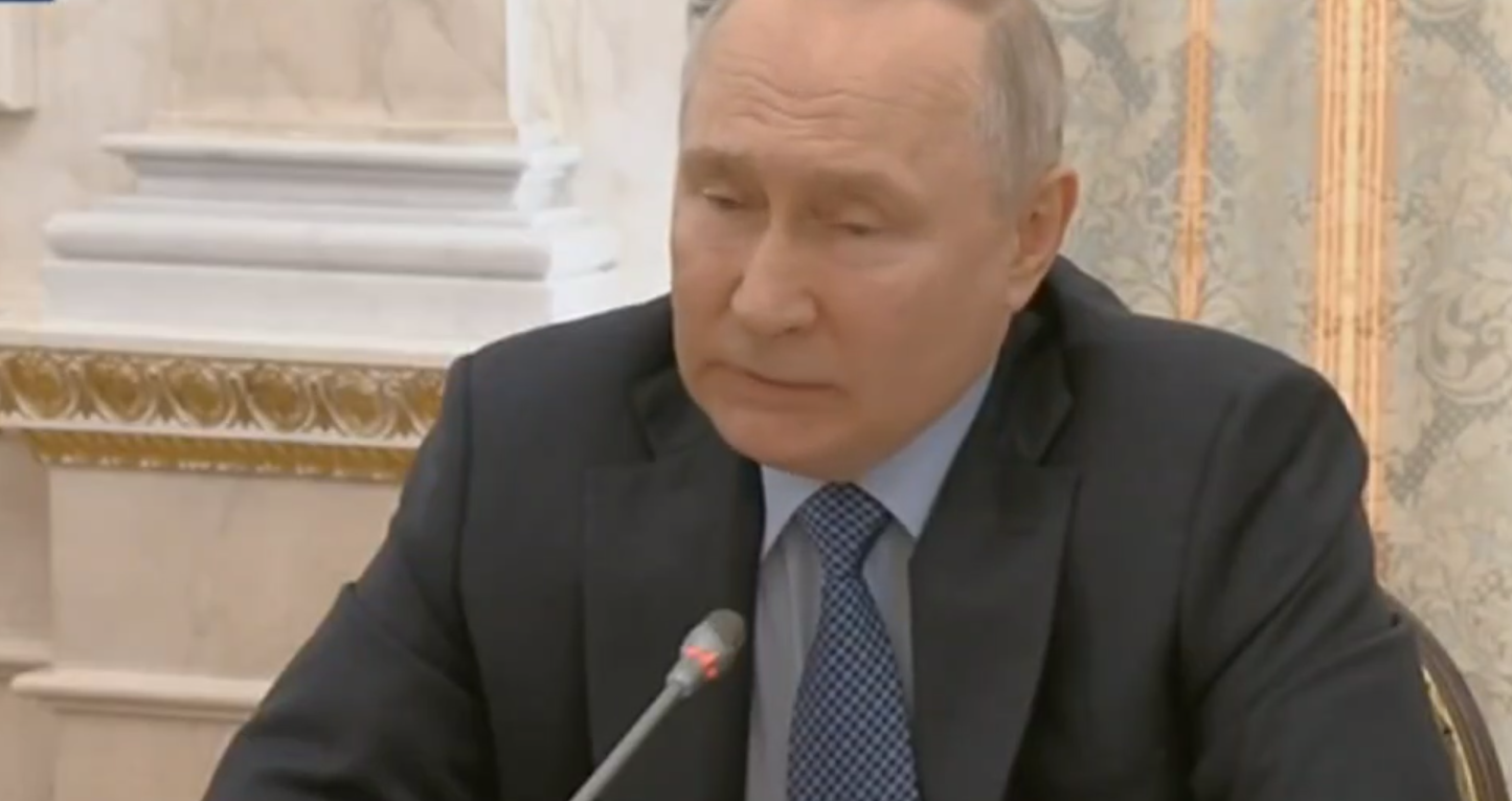 Владимир Путин обсудил возможное решение проблемы обстрелов регионов России