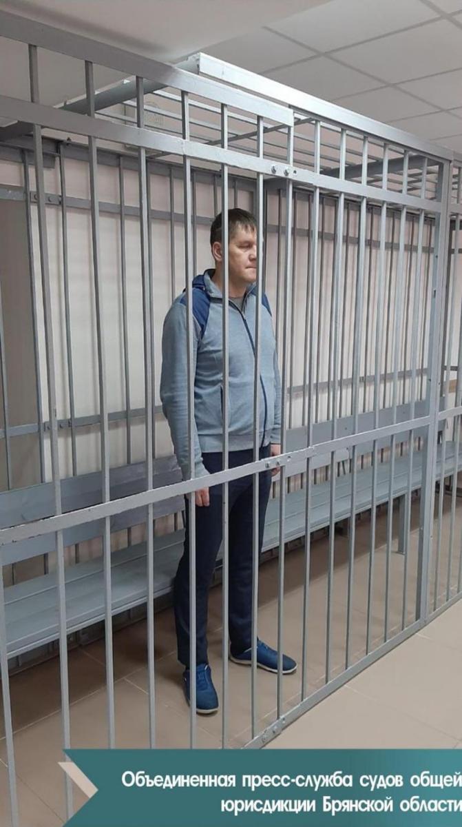 Брянский облсуд решил смягчить наказание депутату-педофилу Алексею Городинскому из Дятьково