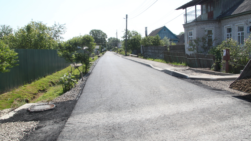 На территории Бежицкого района Брянска идет ремонт автодороги на Ново-Советской улице