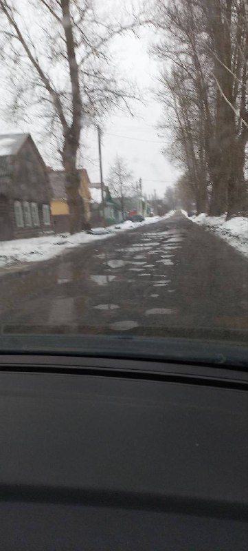 Жителей Брянска возмутили огромные ямы на дороге по улице Калинина