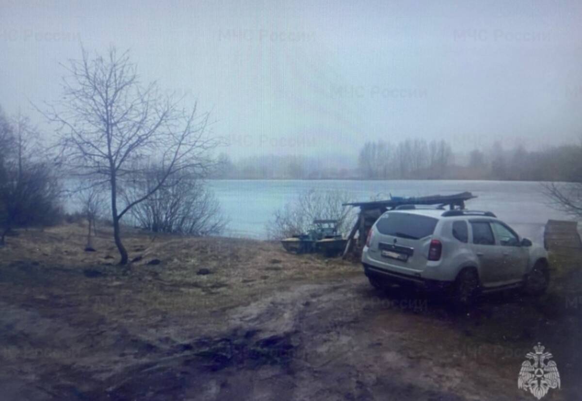 В Климовском районе Брянской области из озера достали тело мужчины