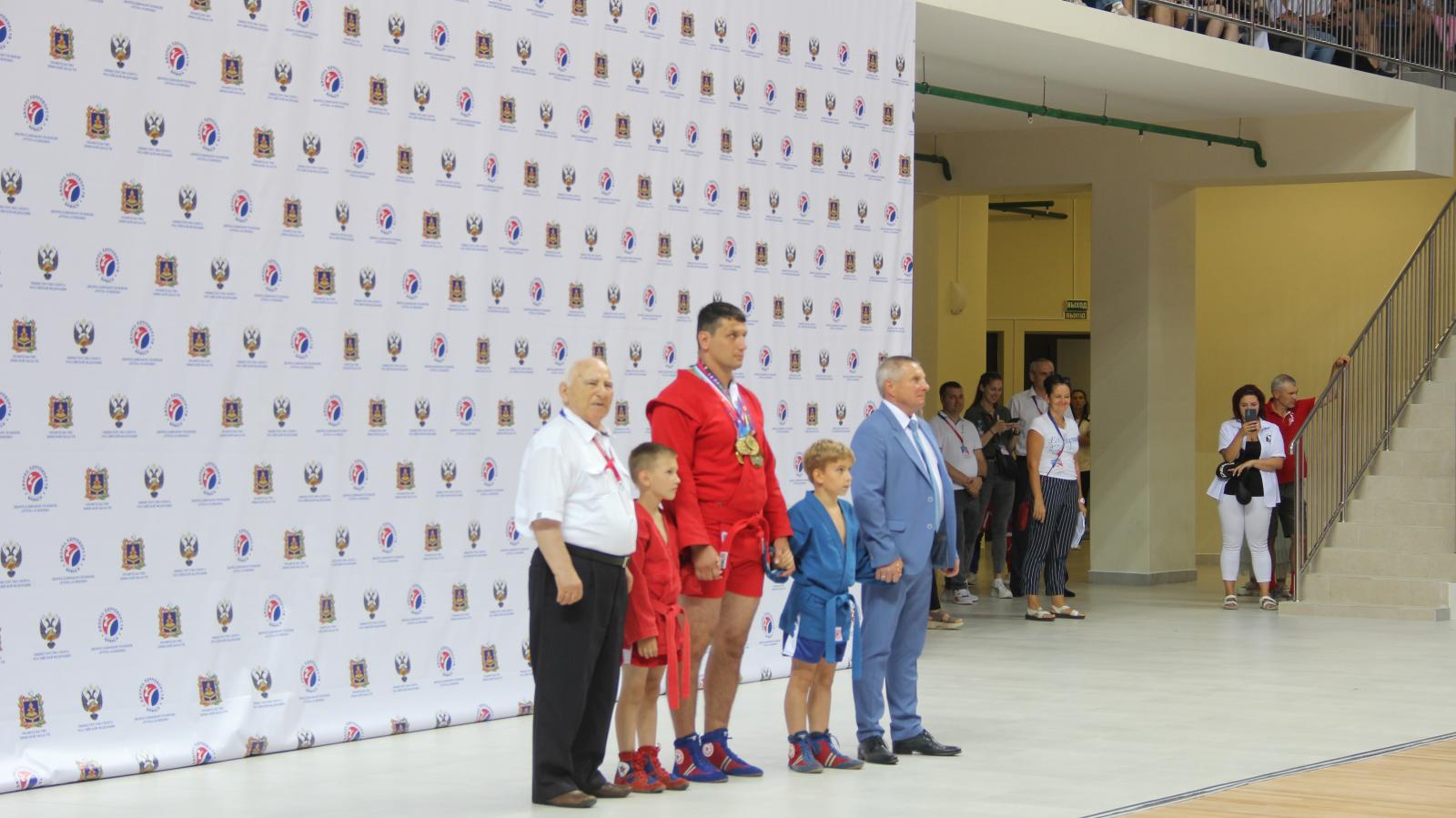 Известный брянский самбист Артем Осипенко в 11-й раз стал чемпионом страны