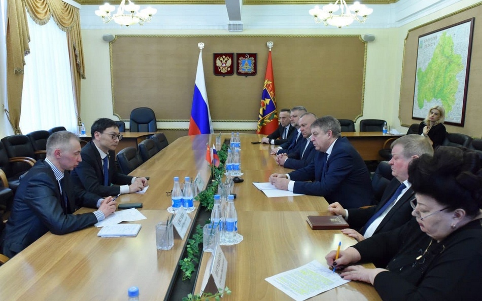 Александр Богомаз обсудил с китайской делегацией создание в Брянской области совместных предприятий