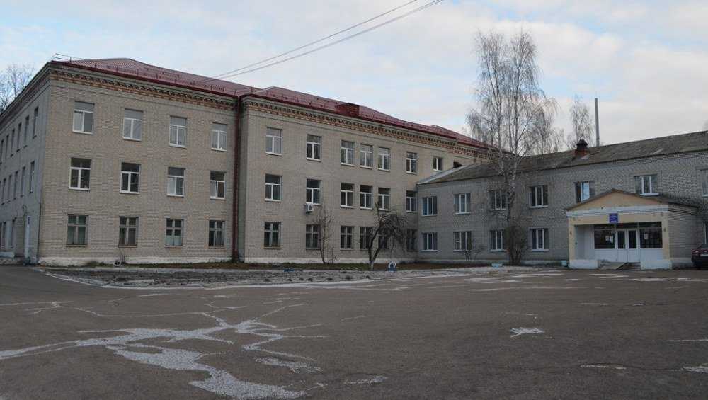 Сотрудник Климовской райбольницы наказан за протекавший потолок в палате