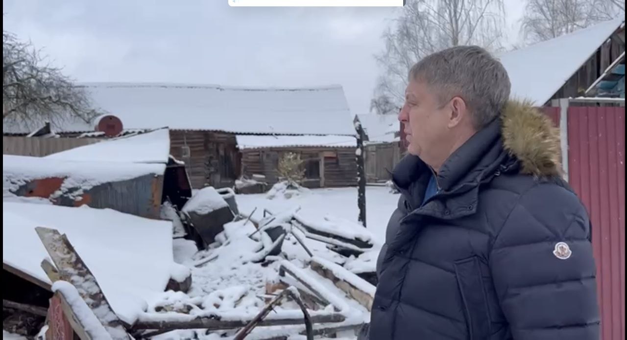 Брянский губернатор Богомаз посетил пострадавшие от атаки ВСУ населенные пункты в Климовском районе