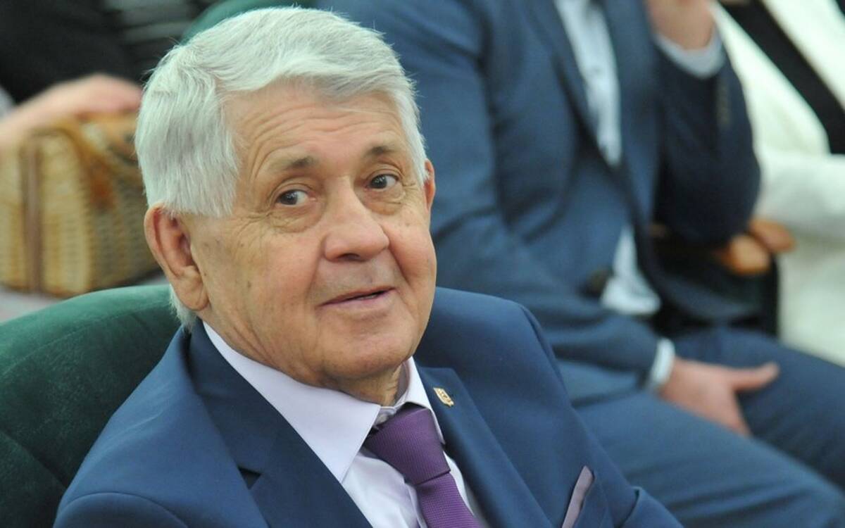 Сегодня экс-губернатор Брянщины Юрий Лодкин отмечает 85-летний юбилей