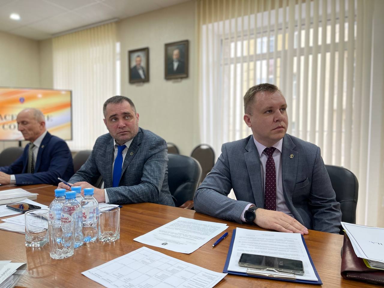 Адвокаты в Брянске рассмотрели 11 жалоб и отстранили одного коллегу юриста на три месяца