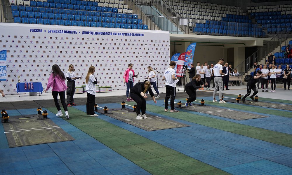Брянские чиновники показали свою спортивную подготовку
