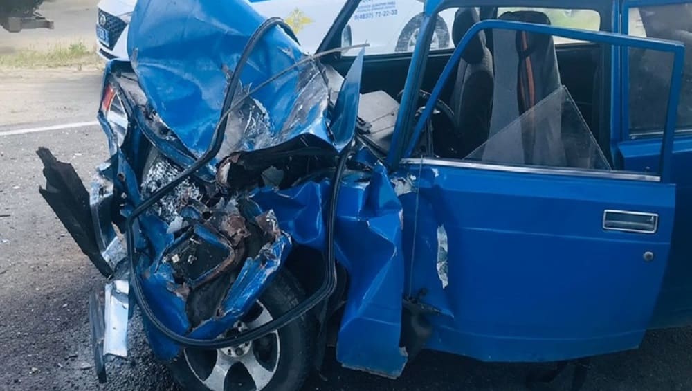 В брянском Сельцо 33-летняя неопытная автоледи столкнулась с автобусом и попала в больницу