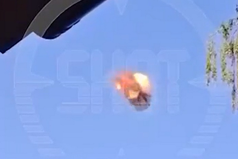 Сбитый на подлете к Москве беспилотник сняли на видео