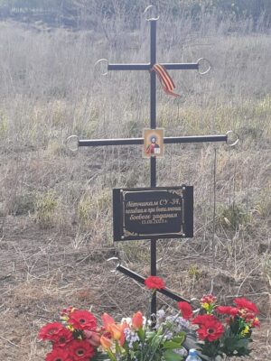 На месте крушения самолета СУ-34 под Стародубом установлен памятный крест