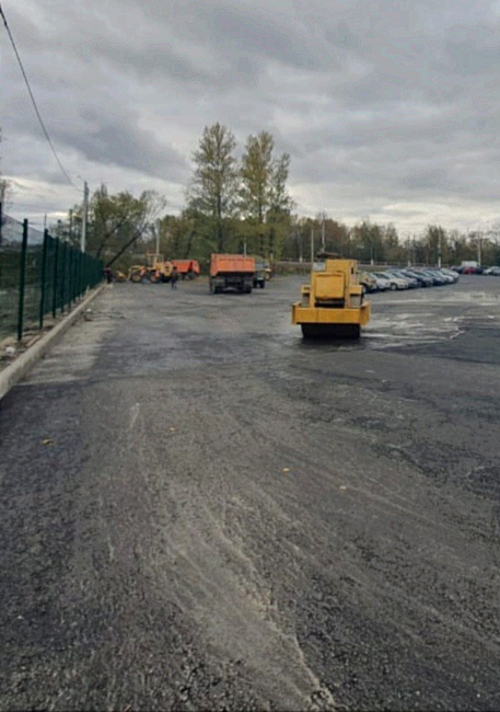 Строительство парковки возле вокзала Брянск-I в Брянске близится к завершению
