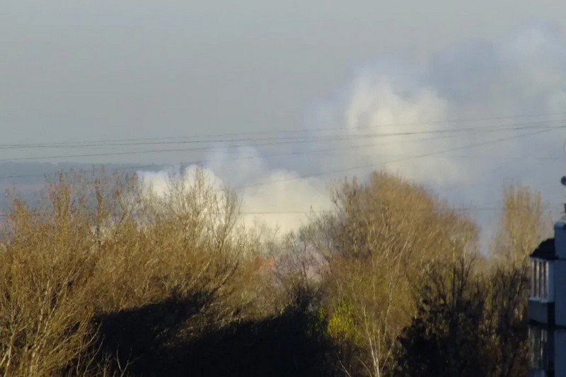 Стала известна причина появления черного дыма в Бежицком районе Брянска